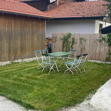 Apartment Gemutliche Ferienwohnung *